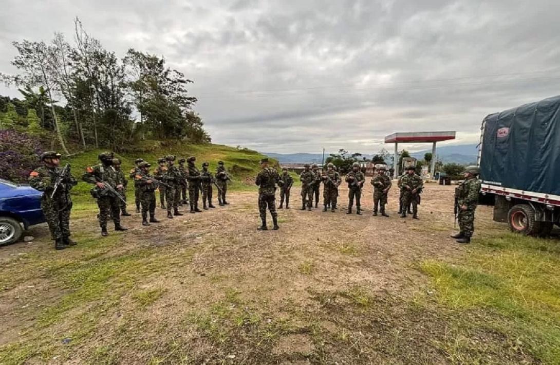 Ejército Nacional fortalece su presencia en La Plata, para proteger a la población campesina y garantizar sus derechos