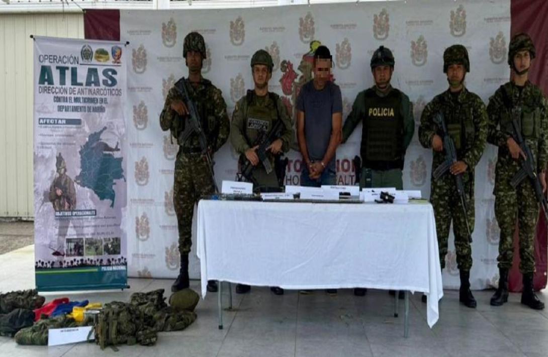 En Nariño, tropas del Ejército Nacional capturaron a alias El Paisa, cabecilla logístico de la estructura residual ‘Franco Benavides’