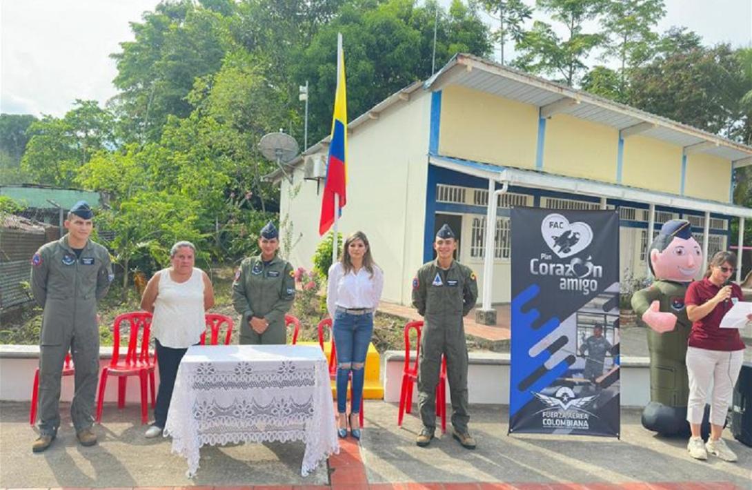 Plan Corazón Amigo renueva escuela rural y la abastece de agua potable