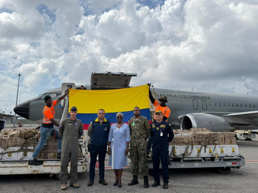 Colombia envía ayuda humanitaria a Jamaica en aeronave de la Fuerza Aeroespacial 