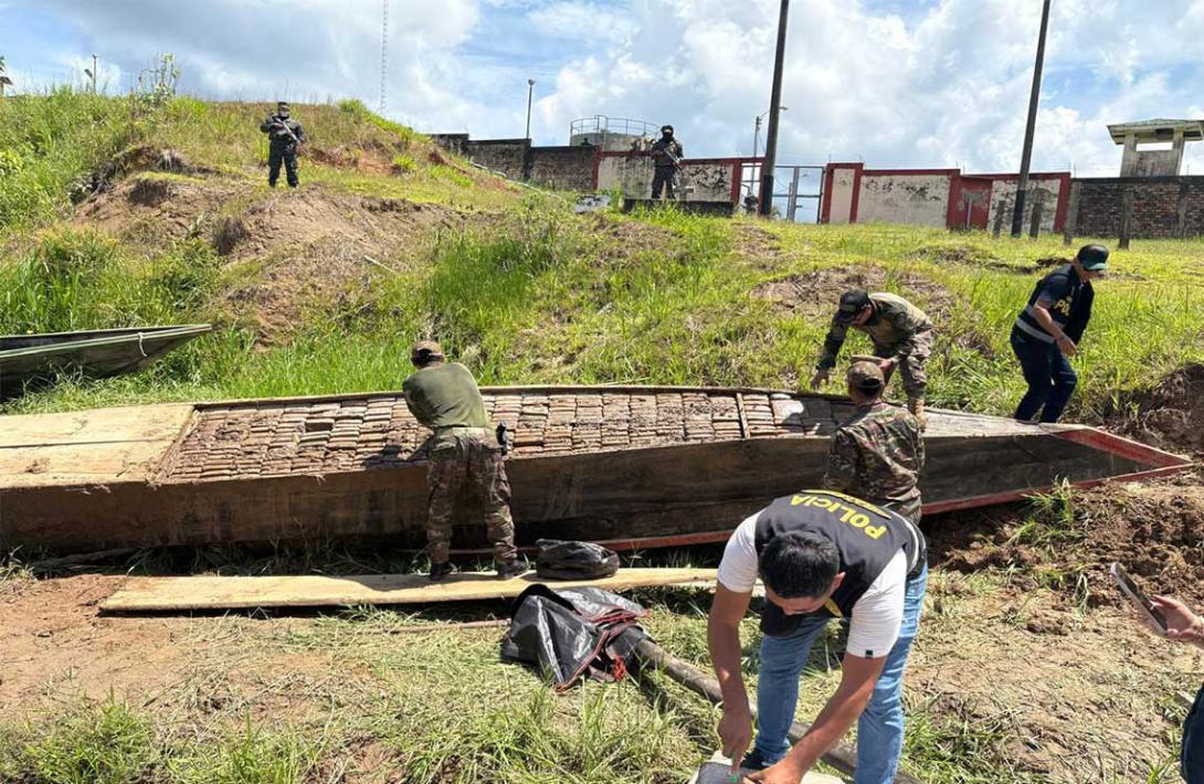 Armada de Colombia y Marina de guerra del Perú dan golpe al narcotráfico en el Putumayo