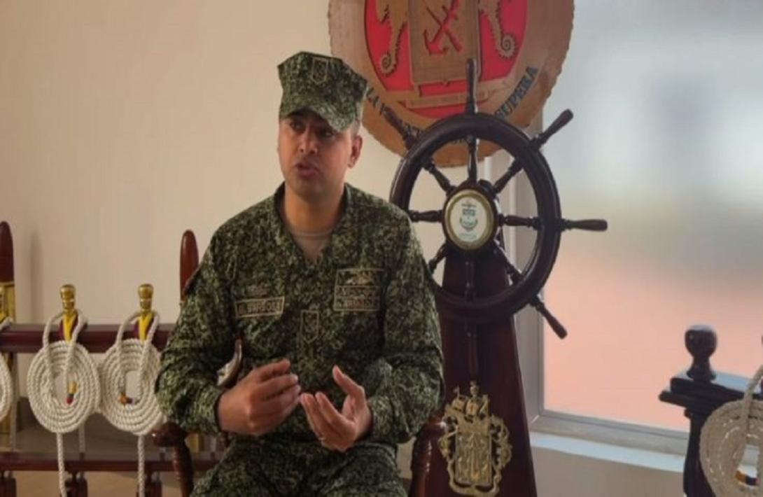 En el Reino Unido, tripulante de la Armada de Colombia se certificó en curso de alto nivel para instructores de inglés