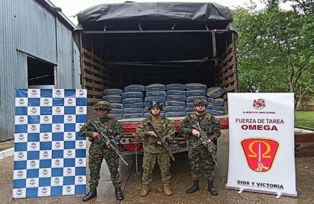 Fuerzas Militares decomisa millonario cargamento de insumos usados para el procesamiento de sustancias ilícitas en Caquetá y Putumayo