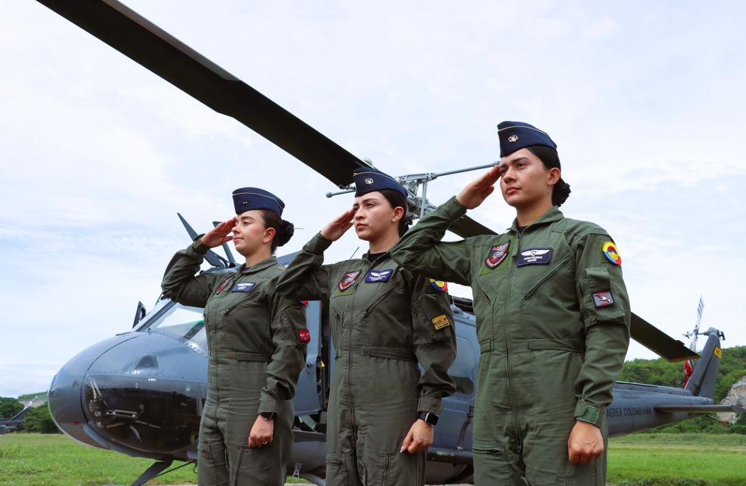 Mujeres que elevan las misiones desde diferentes especialidades