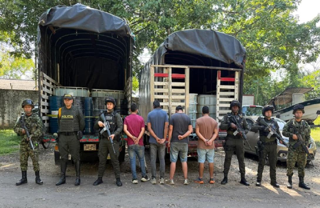 Ejército Nacional capturó a cinco personas y recuperó más de 5.400 galones de combustible en Barrancabermeja, Santander