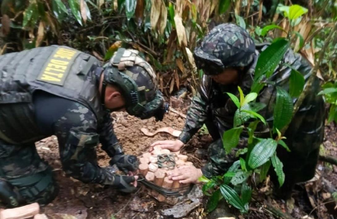 Tropas del Ejército desmantelaron depósito ilegal con material explosivo en zona rural de Putumayo