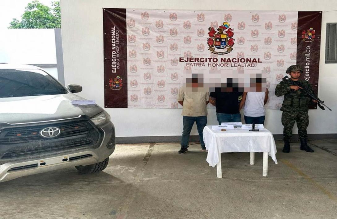Ejército Nacional logra la captura de dos presuntos responsables del hurto de un vehículo en zona rural de Maní, Casanare