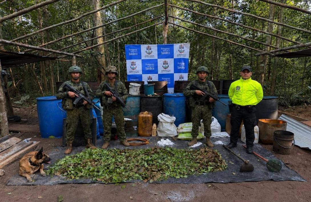   Fuerzas Militares desmantelan cinco laboratorios de narcotráfico que financiaban al frente 44 en Vichada