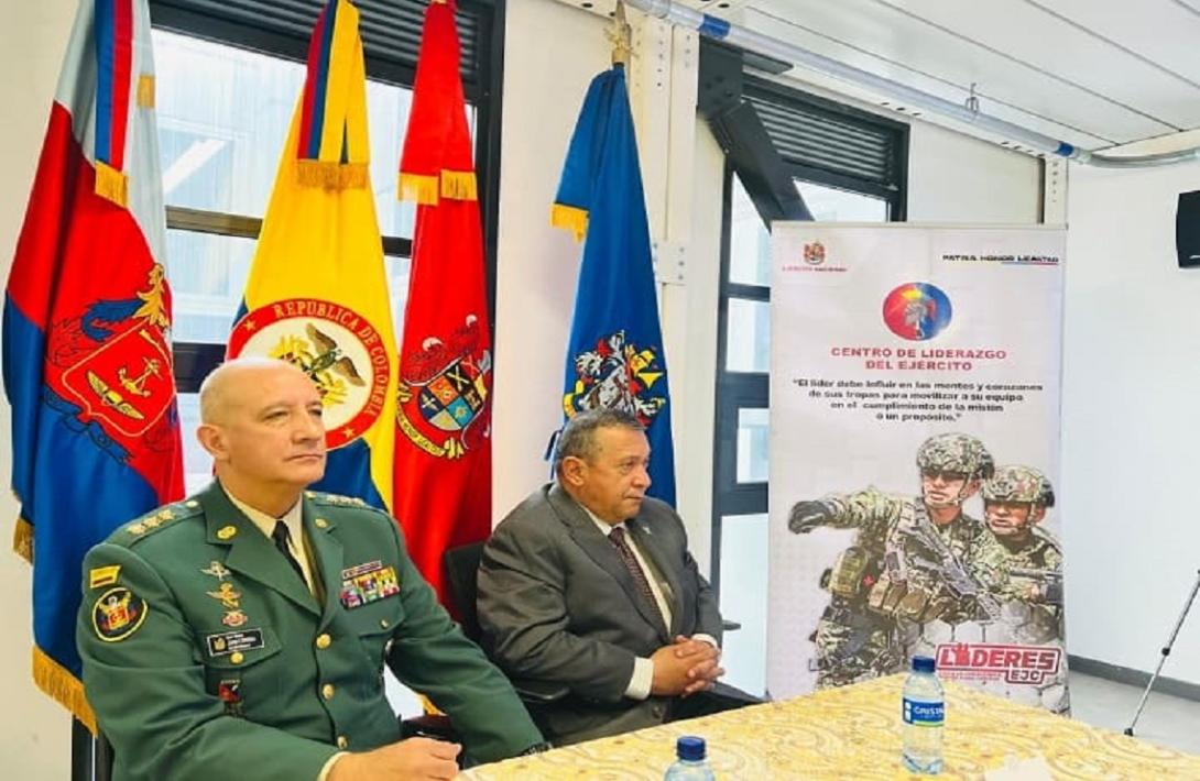 El Centro de Liderazgo del Ejército desarrolla capacitación del programa líderes militares con ética y carácter