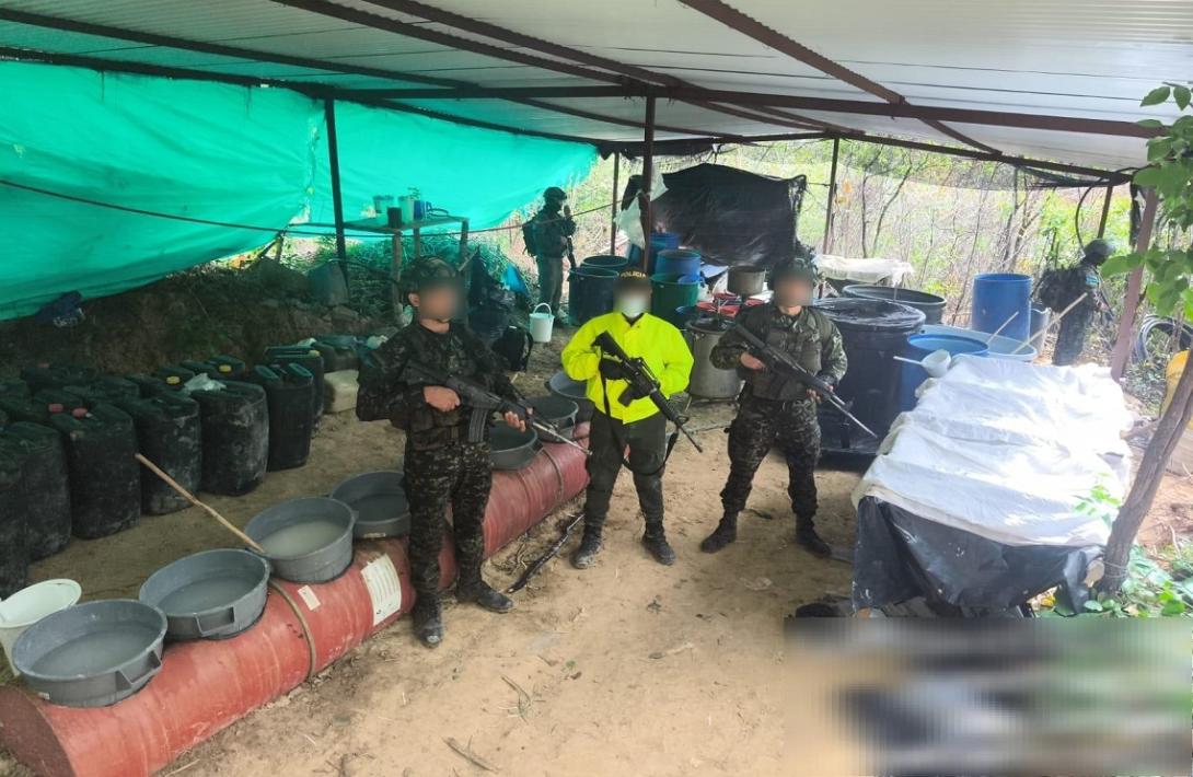 Ejército Nacional desmantela 9 estructuras clandestinas utilizadas para la producción de droga en Norte de Santander