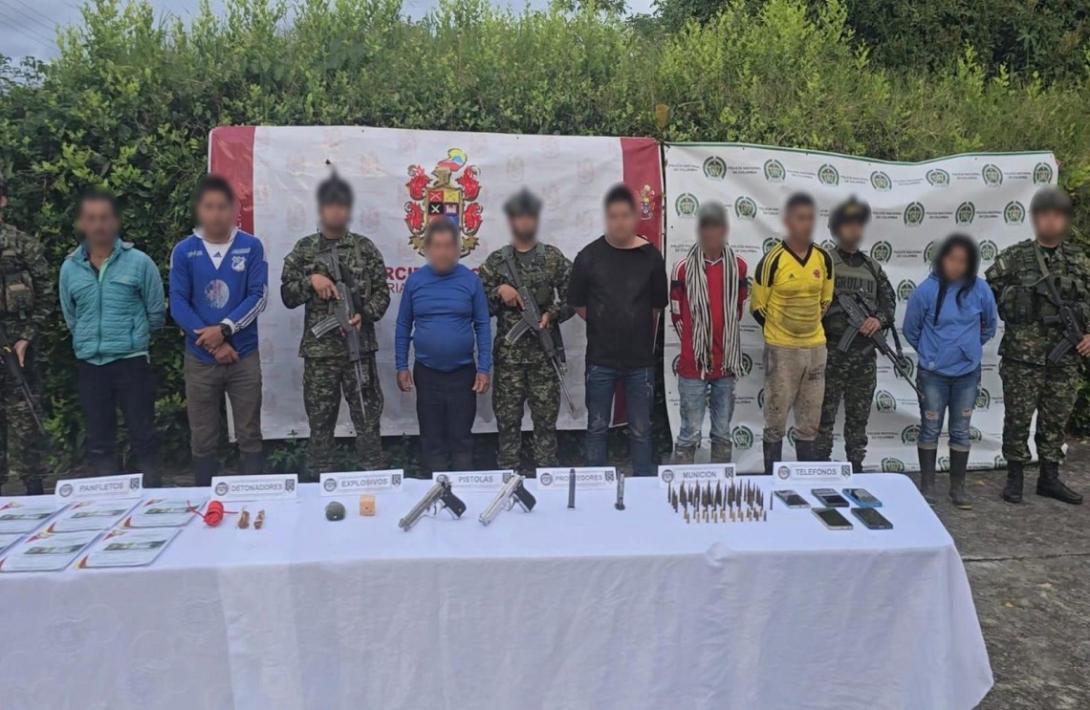 Ejército Nacional captura en el Huila a presunto cabecilla de finanzas de la Estructura 'Hernando González Acosta' y a seis de sus integrantes   