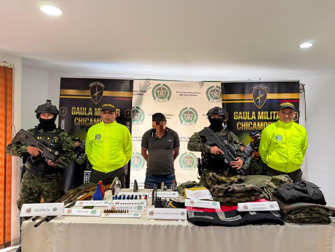 Ejército Nacional capturó a integrante del GAO ELN con importante material de guerra y explosivos, que representaba una amenaza para los habitantes de Santander