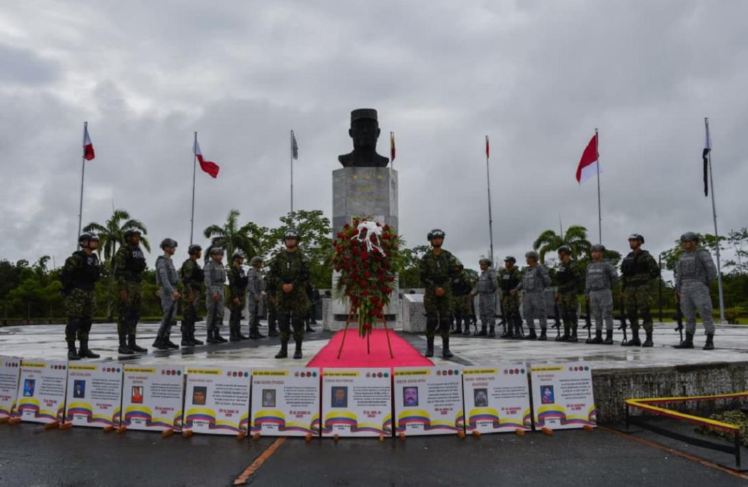 Con solemnes ceremonias, el Ejército Nacional conmemoró el Día de los Héroes de la Nación y sus Familias
