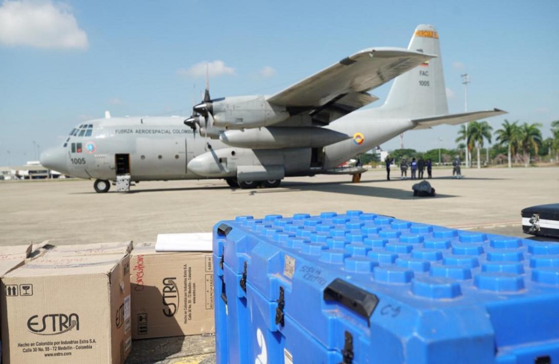 Dos aeronaves C-130 Hércules de la Fuerza Aeroespacial Colombiana transportaron hospital de campaña y ayuda humanitaria a Venezuela