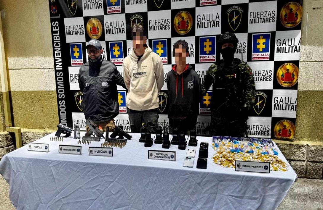 Golpe al grupo delincuencial Los Chatas en el Norte de Antioquia, dos capturados, armas y estupefacientes incautados