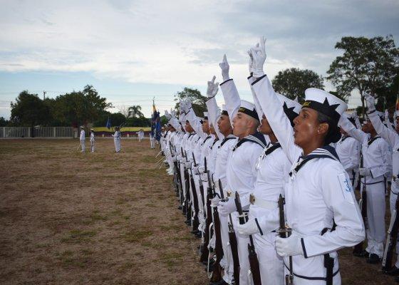 arc._foto_5_juramento_bandera_ensub.jpeg