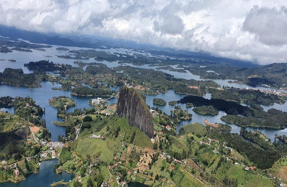 cgfm-aeronaves-de-su-fuerza-aerea-realizan-monitoreo-y-vigilancia-en-el-departamento-de-antioquia.jpeg