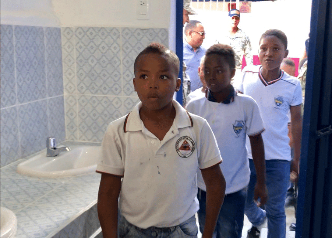 cogfm-arc-bateria-bano-para-estudiantes-san-andres-tumaco-16.gif