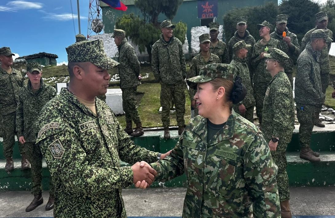 cogfm-arc-consuelo-diaz-alvarez-la-sargento-que-lleva-mas-de-30-anos-sirviendole-a-colombia-09.jpg