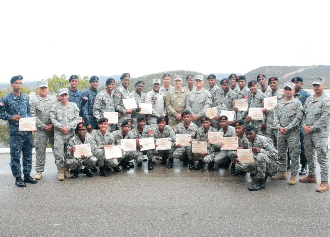 cogfm-arc-curso-operaciones-suboficiales-republica-dominicana-04.gif