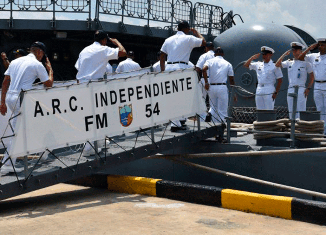 cogfm-arc-operacion-unitas-chile-13.gif