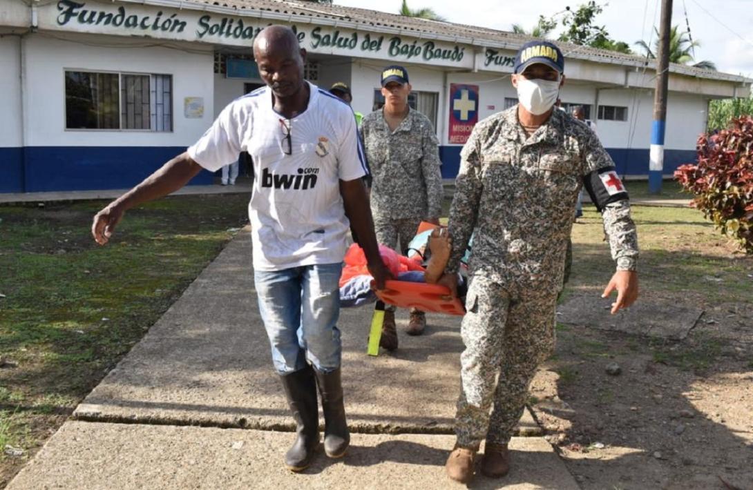 cogfm-armada-de-colombia-brinda-asistencia-humanitaria-a-victima-por-artefacto-explosivo-instalado-por-el-eln-en-choco-31.jpg