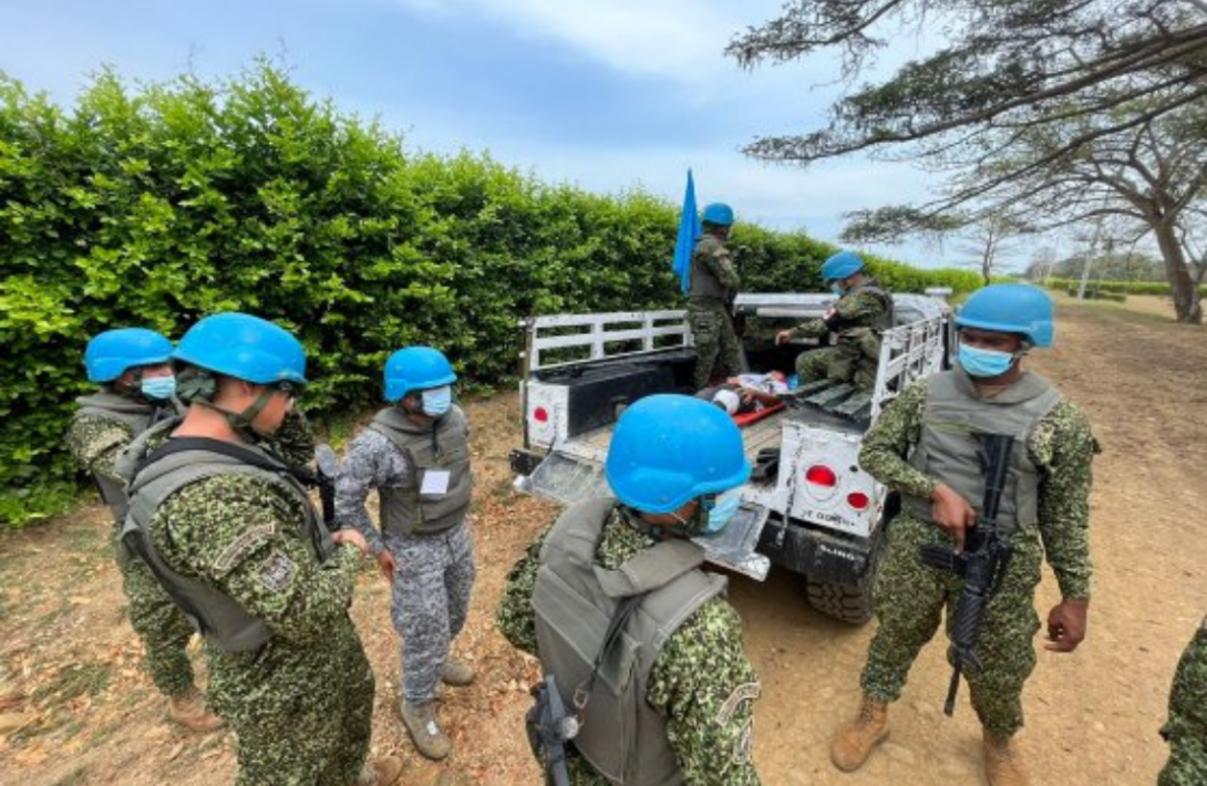 cogfm-armada-de-colombia-ejercicios-practivo-curso-basico-soldado-para-operaciones-de-paz-onu-20-02.jpg