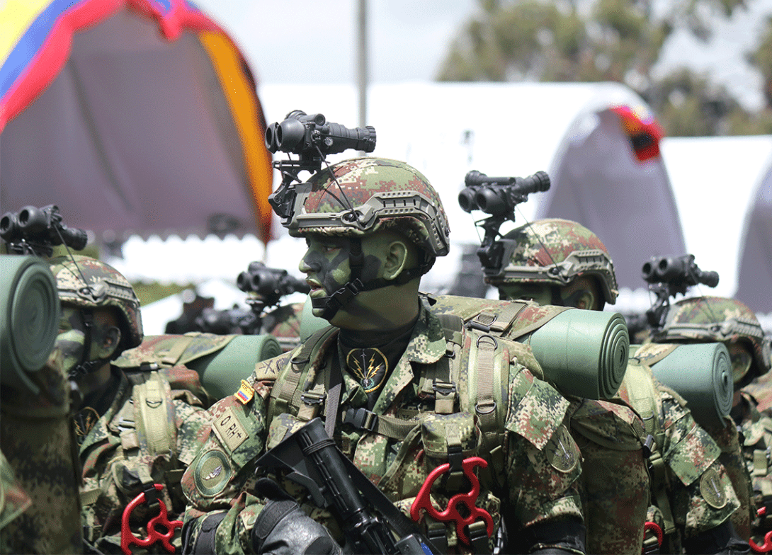 cogfm-desfile-militar-20-julio-2018-19.gif
