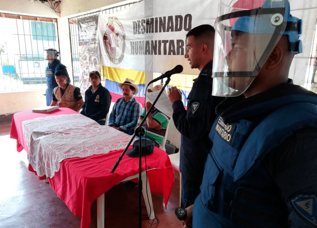 cogfm-ejc-desminado-humanitario-canon-hermosas-tolima-11.gif