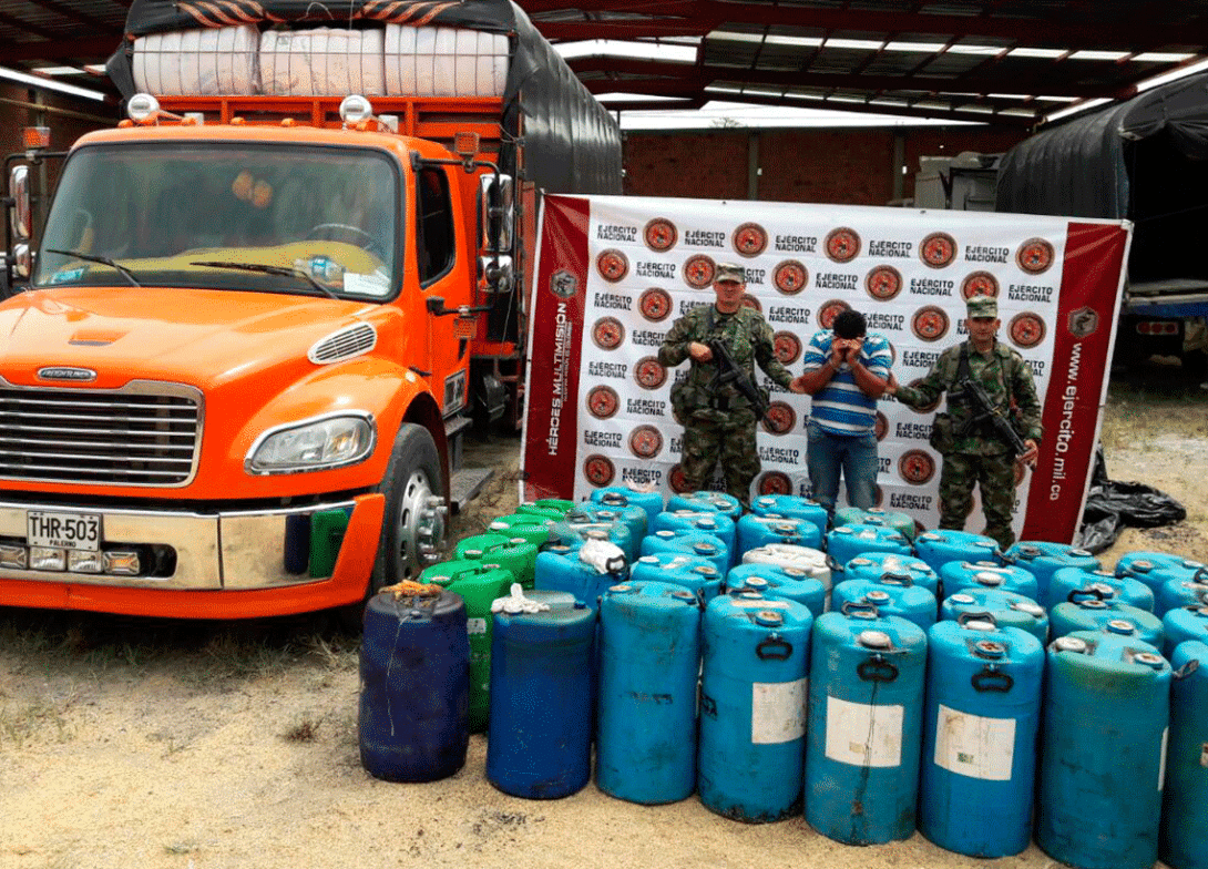 cogfm-ejc-incautacion-acido-sulfurico-coca-21.gif