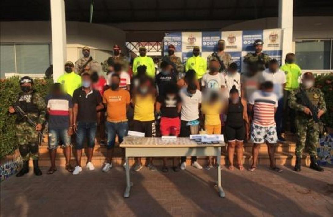 cogfm-ejercito-capturo-17-presuntos-integrantes-gao-clan-golfo-en-cartagena-15.jpg