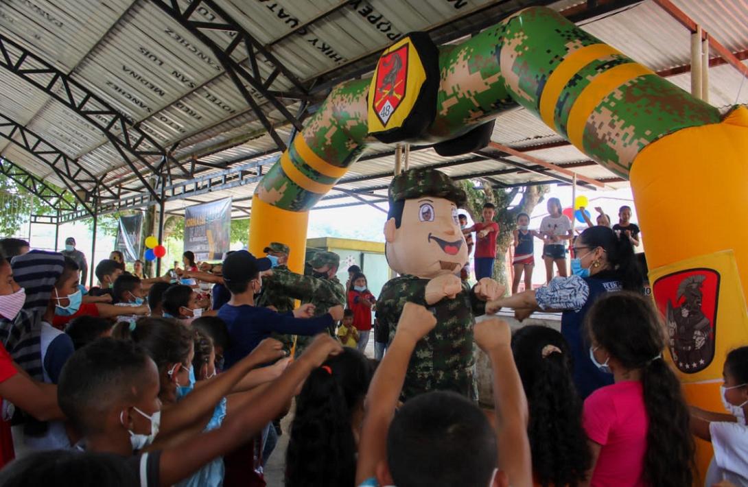 cogfm-ejercito-fuerzas-militares-lideran-jornada-de-apoyo-al-desarrollo-en-los-canelos-sur-de-bolivar-25.jpg