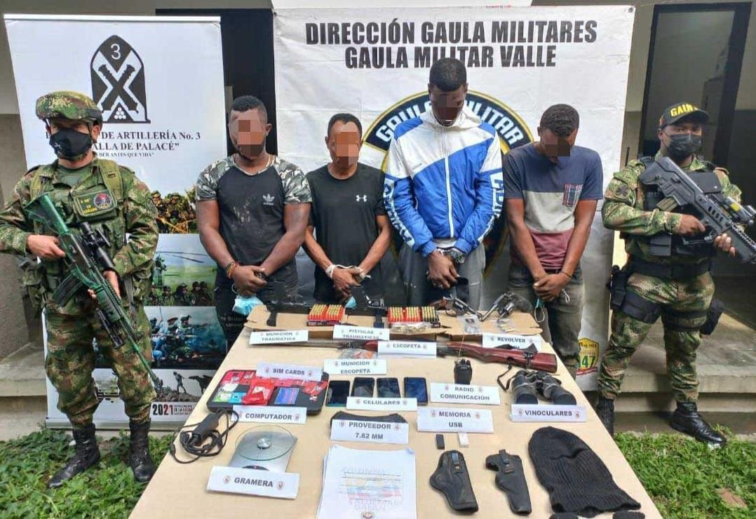 cogfm-ejercito-nacional-captura-cuatro-extorsionistas-que-se-hacian-pasar-como-miembros-de-un-grupo-armado-ficticio-16.jpg