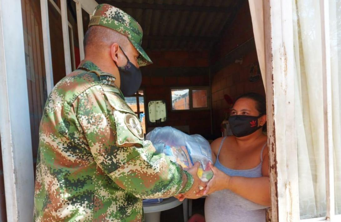 cogfm-ejercito-nacional-entrega-mercados-tolima-caaid-15.jpg