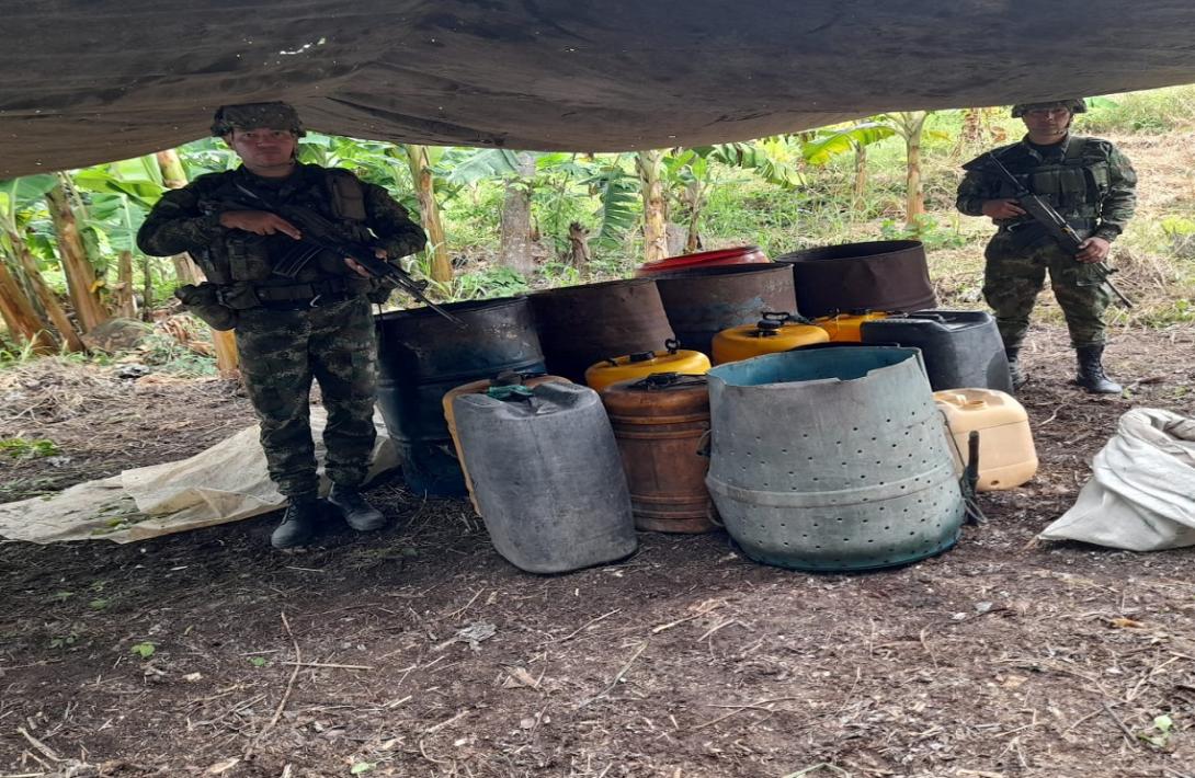 cogfm-ejercito-nacional-ubica-laboratorio-para-el-procesamiento-pasta-base-de-coca-en-el-sur-de-bolivar.jpeg