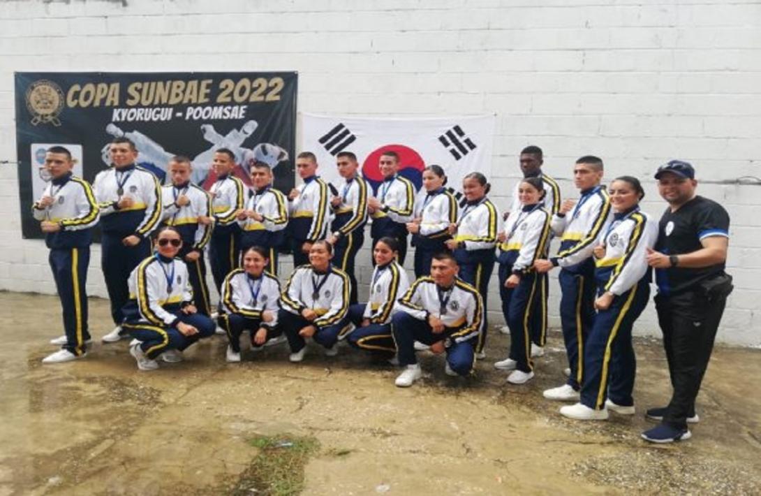 cogfm-escuela-naval-de-cadetes-primer-puesto-en-la-general-de-campeonato-de-taekwondo-en-barranquilla-19.jpg
