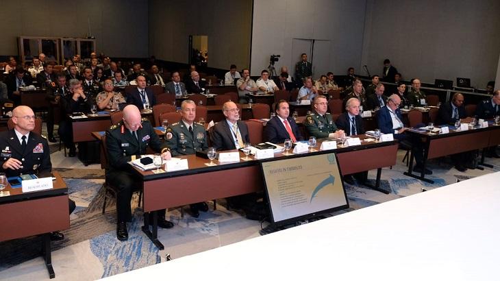 cogfm-ffmm-conferenciacibedefensa.jpg
