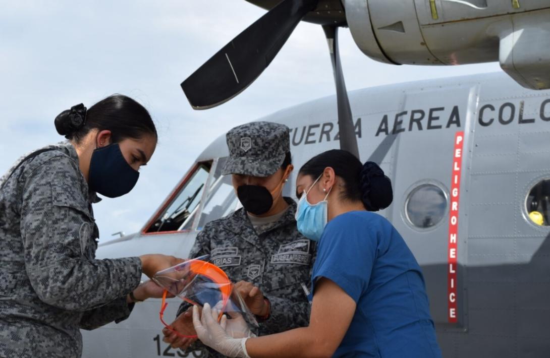 cogfm-fuerza-aerea-capacidades-fuerzas-militares-transporte-apoyo-humanitario-guepi-cauca-pandemia-covid19-16.jpg