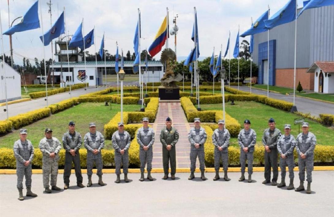 cogfm-fuerza-aerea-colombiana-fortalece-lazos-de-cooperacion-en-asuntos-de-seguridad-con-la-visita-del-senan-30.jpg