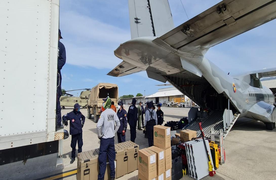 cogfm-fuerza-aerea-colombiana-nuevas-ayudas-es-transportada-a-la-isla-de-haiti-24.jpg