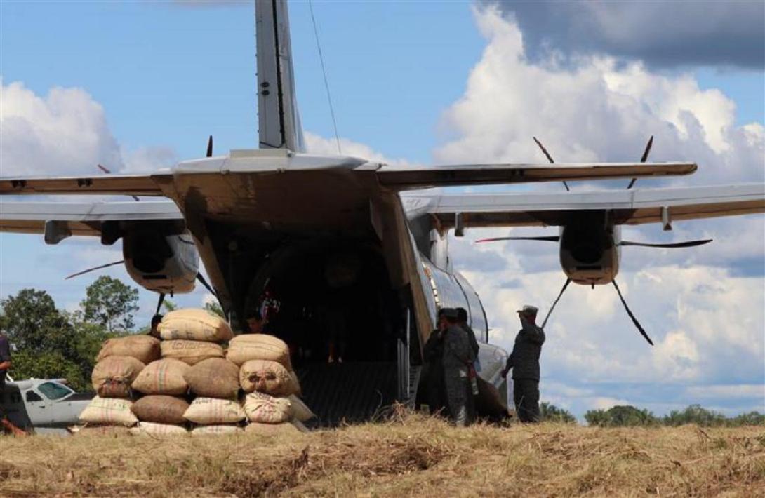 cogfm-fuerza-aerea-transporta-cacao-apoyo-a-campesinos-en-vichada-para-su-comercializacion-20.jpg