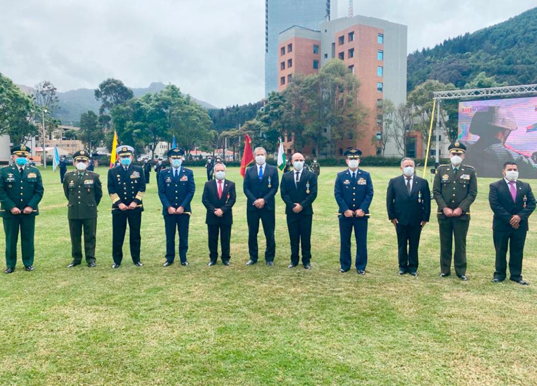 cogfm-fuerzas-militares-policia-nacional-conmemoran-dia-reserva-activa-14.jpg