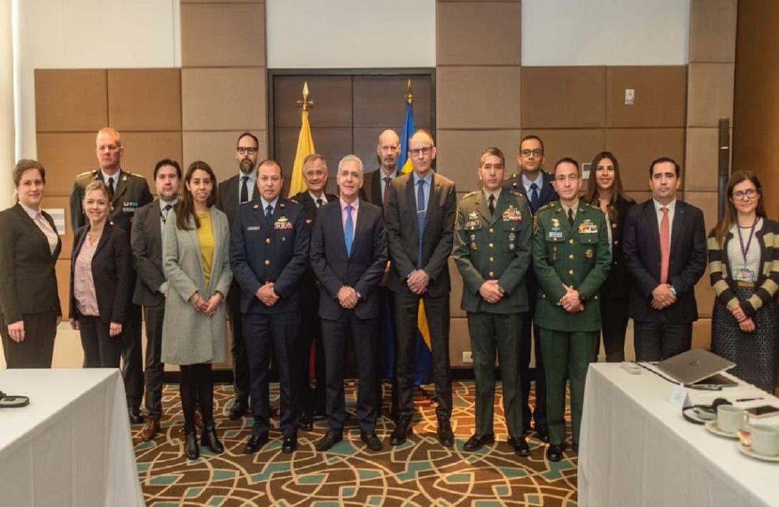 cogfm-mdn-colombia-y-suecia-fortalecen-cooperacion-en-material-de-defensa-15.jpg