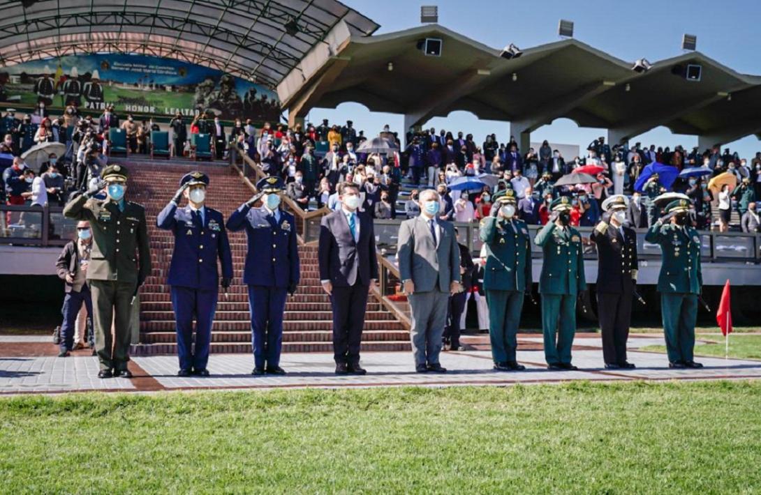 cogfm-presidente-de-la-republica-preside-ceremonia-ascenso-subteniente-ejercito-nacional-01.jpg