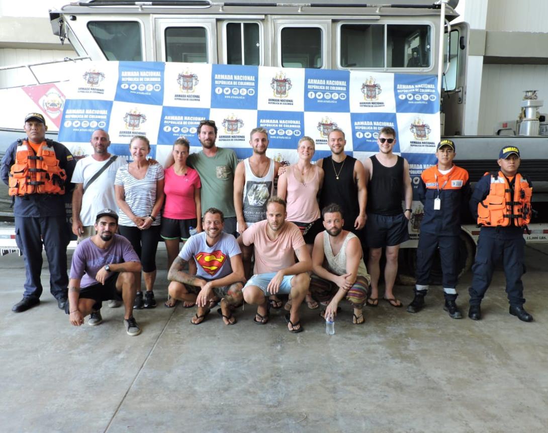 cogfm-rescate-turistas-extranjeros-altamar-armada-colombia.jpg