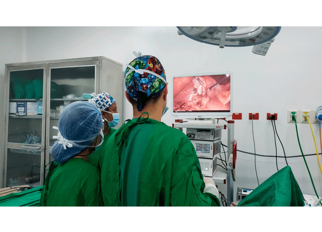 cogfm-salud-primera-cirugia-laparoscopica-dispensario-medico-cali-03.gif