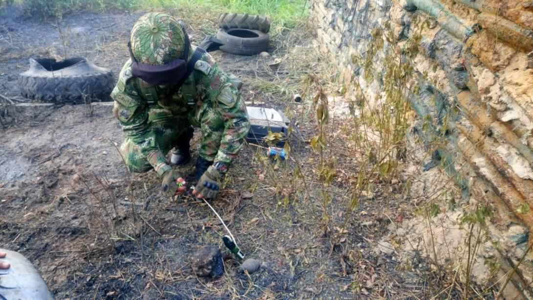 fotografia_01_ejercito_nacional_logra_destruir_13_artefactos_explosivos_en_arauquita.jpeg